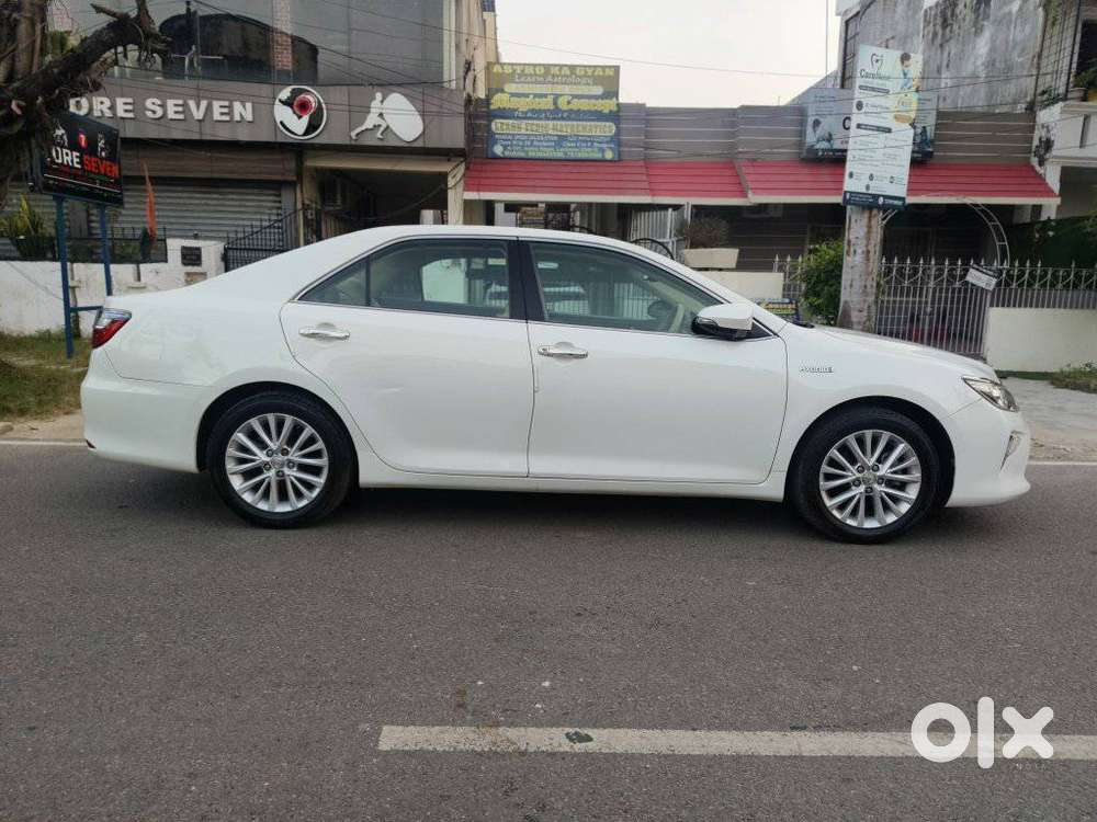 Toyota Camry 2.5 Hybrid, 2015, Petrol
