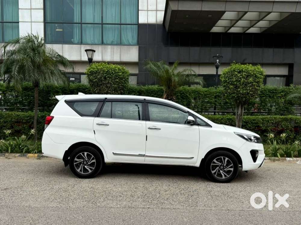 Toyota Innova Crysta [2020-ongoing] 2.4 Gx 7 Str, 2022, Diesel