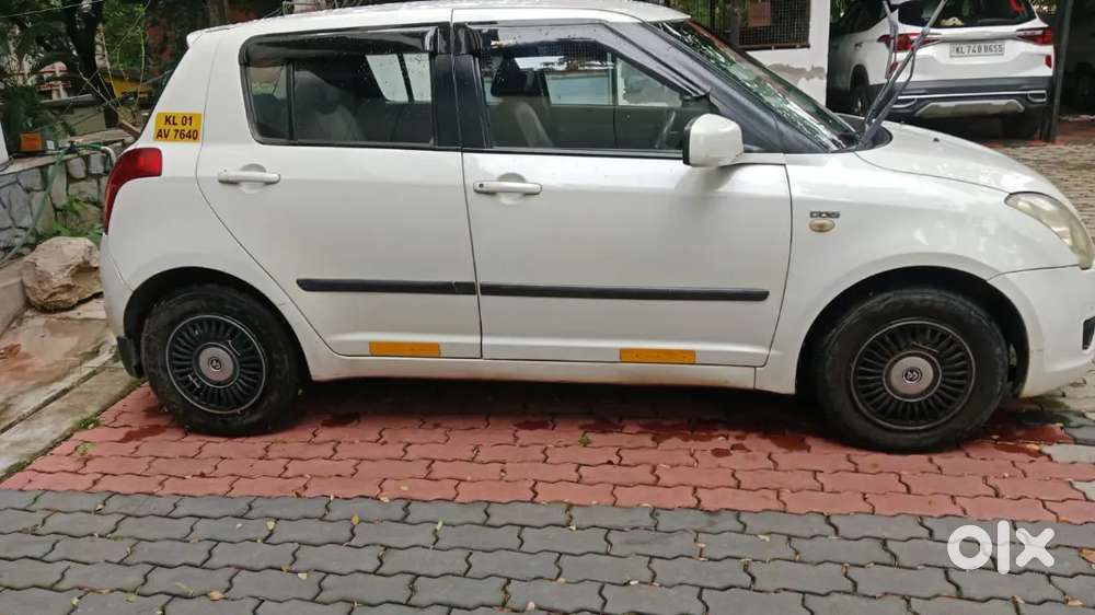 Maruti Suzuki Swift 2009 Diesel 80000 Km Driven