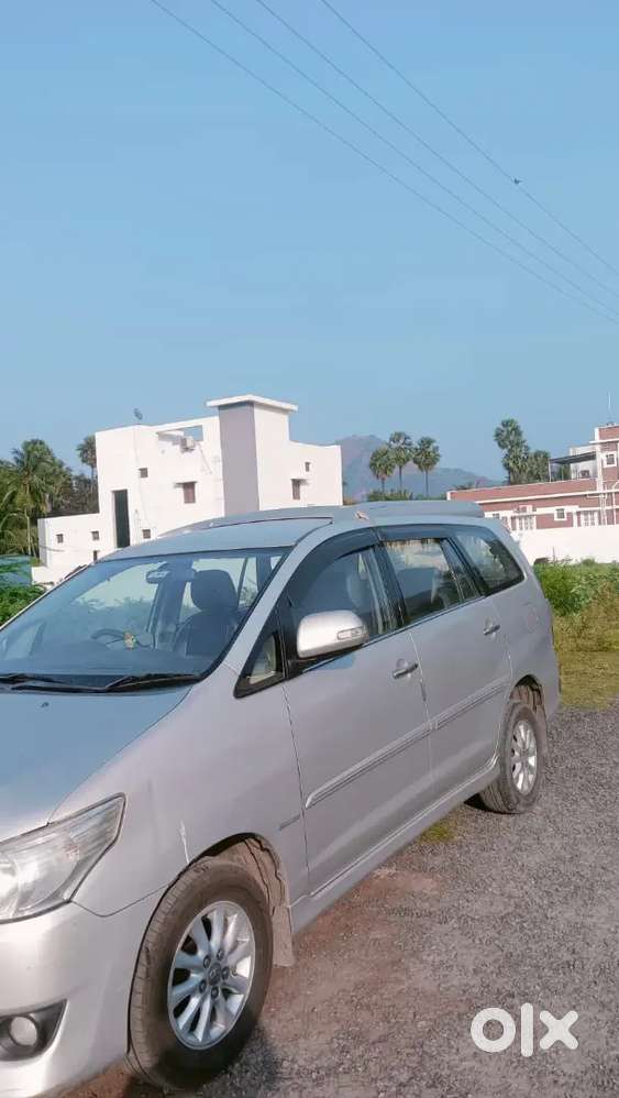 Toyota Innova 2012 Diesel 348000 Km Driven