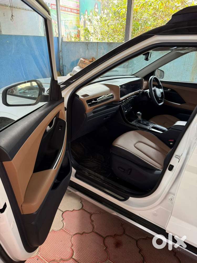Hyundai Alcazar Signature 2025