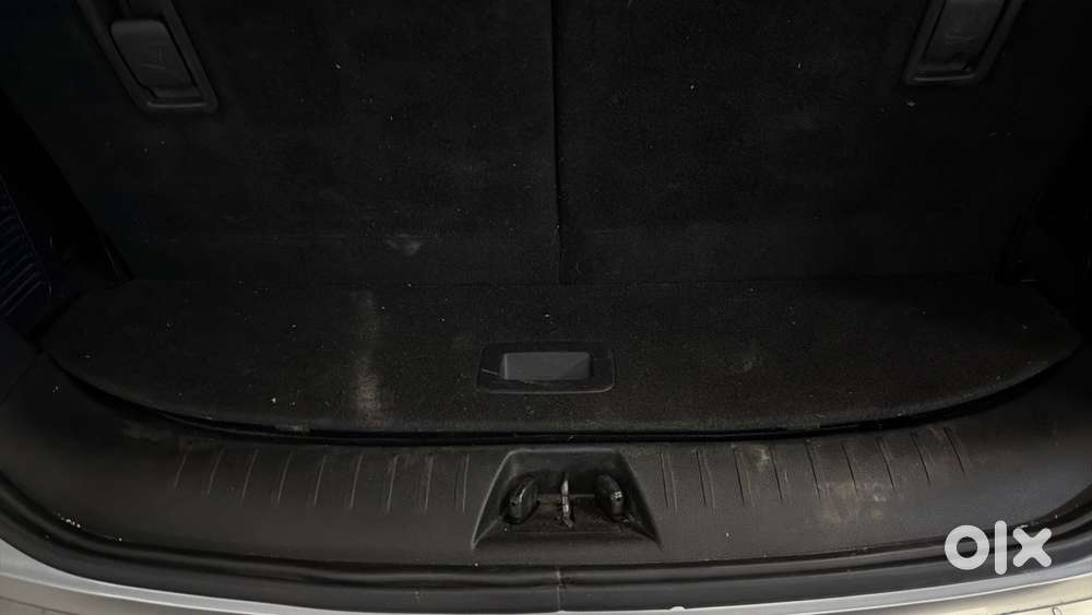 Mahindra Xuv700 2.0 Ax 7 Petrol At Luxury Pack Str, 2022, Petrol