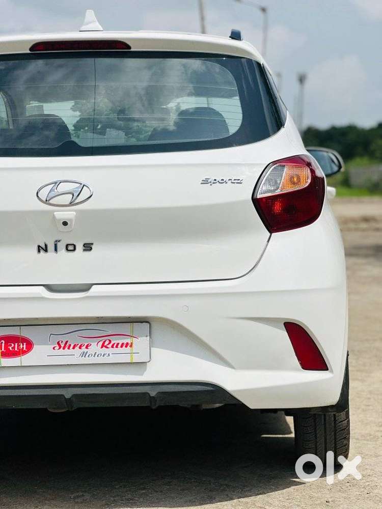 Hyundai Grand I10 Nios Sportz 1.2 At, 2019, Petrol