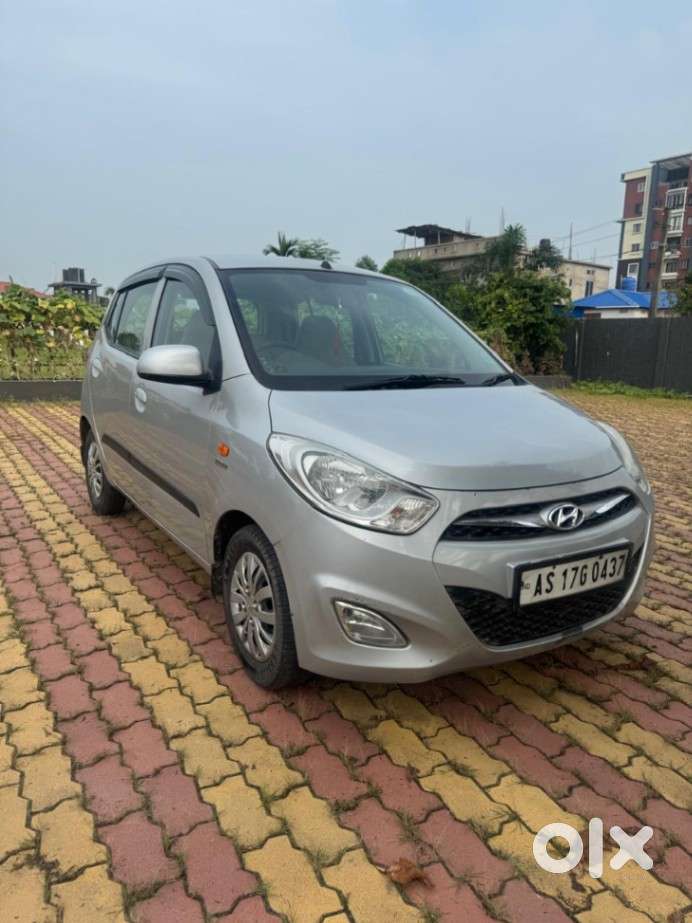 Hyundai I10 Sportz, 2015, Petrol