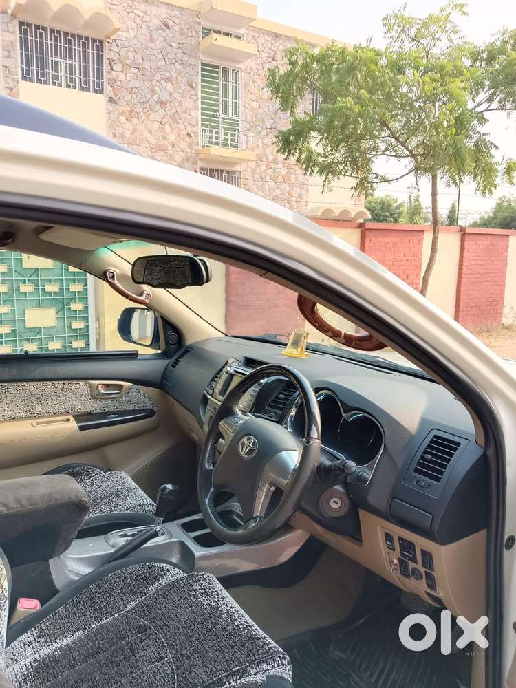 Toyota Fortuner 3.0 4x2 Automatic, 2014, Diesel