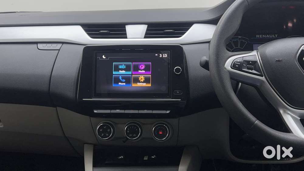 Renault Triber Rxz, 2022, Petrol