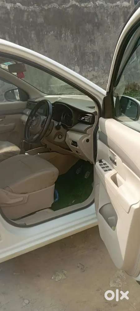 Maruti Suzuki Ertiga 2023 Vxi Cng