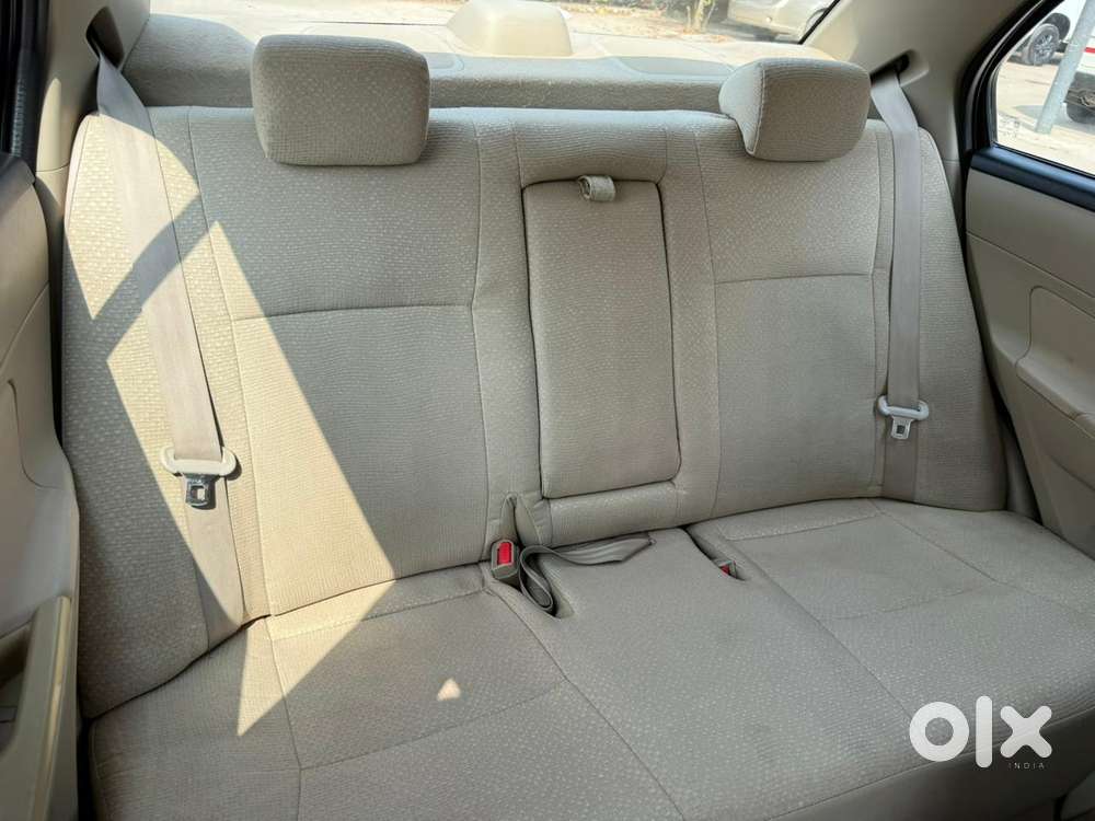 Maruti Suzuki Swift Dzire Vxi Optional, 2014, Petrol