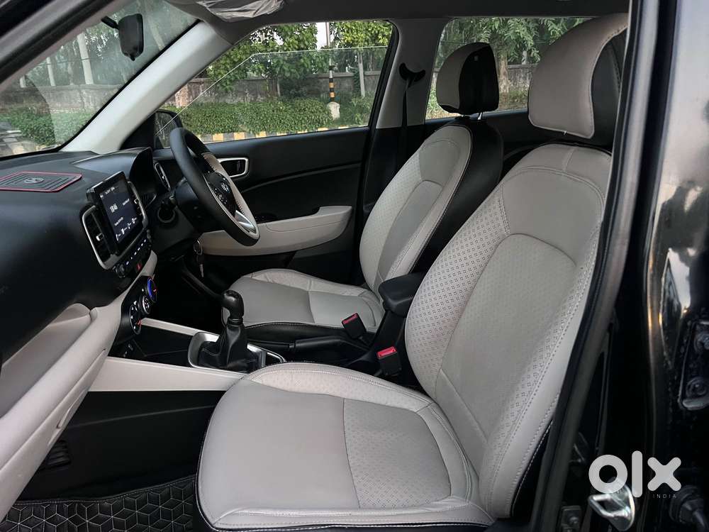 Hyundai Venue 1.0 S (o) Turbo Dct, 2022, Petrol