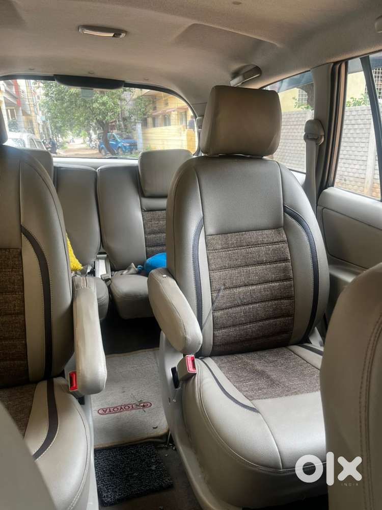 Toyota Innova 7 Str 2014
