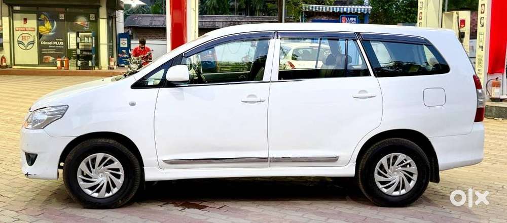 Toyota Innova 2.5 G (diesel) 8 Seater, 2012, Diesel