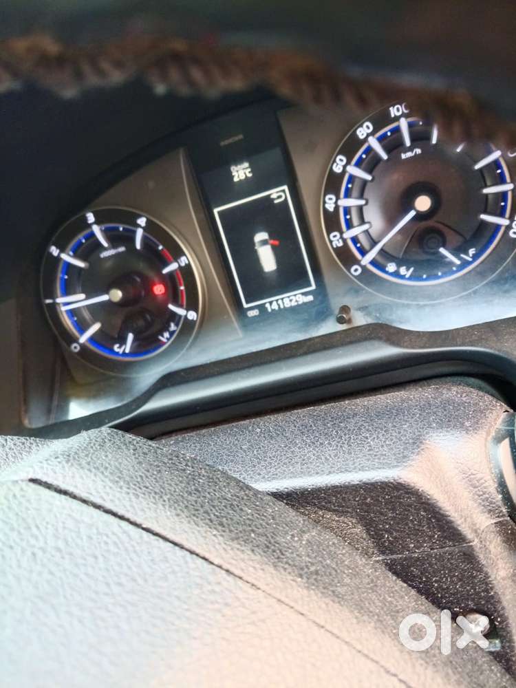 Toyota Innova Crysta 2.4 Vx Mt 8s, 2016, Diesel