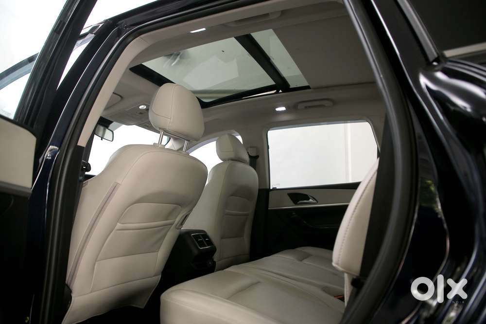 Mahindra Xuv700 Ax7 Luxury Pack Awd, 2024, Diesel