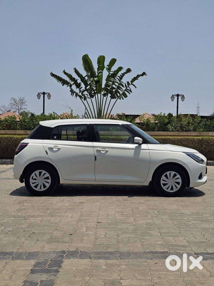 Maruti Suzuki Swift Vxi Abs Bsiv, 2025, Petrol