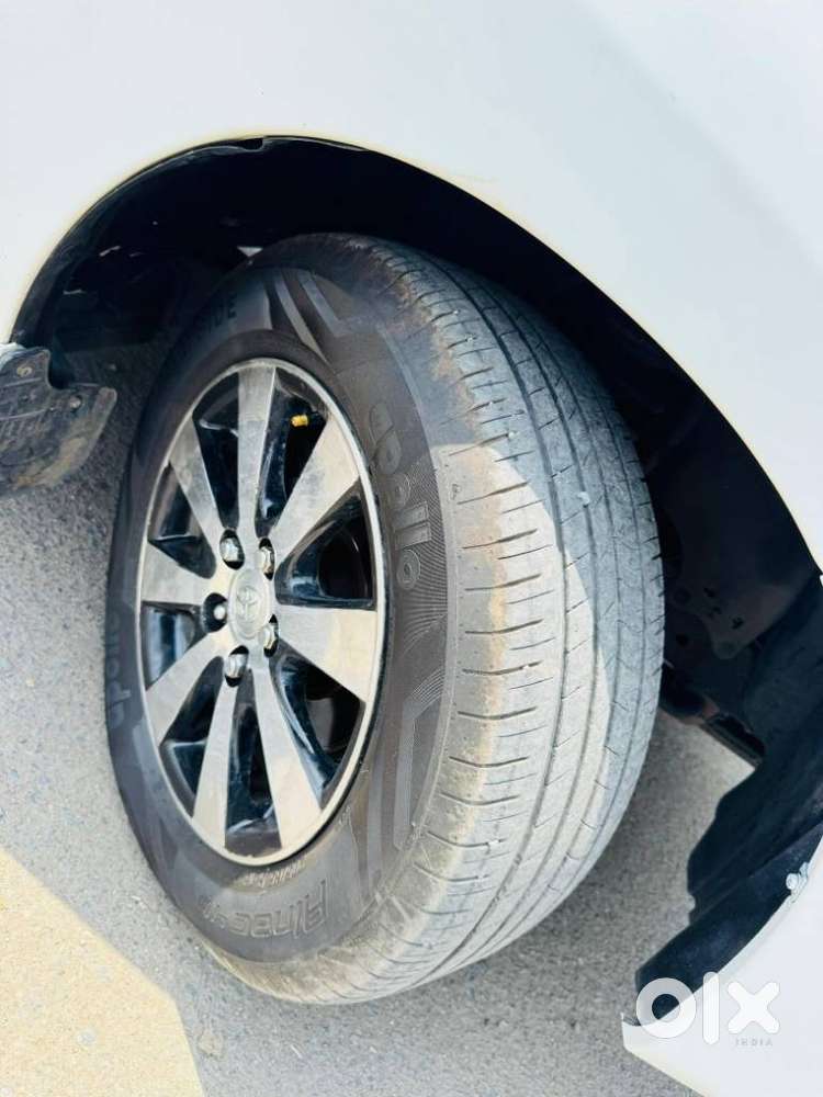 Toyota Innova 2.5 G (diesel) 8 Seater, 2015, Diesel