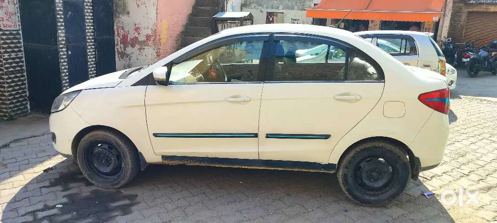 New Condition Car New Battery 80% Tayar Child Ac Urgent Sall