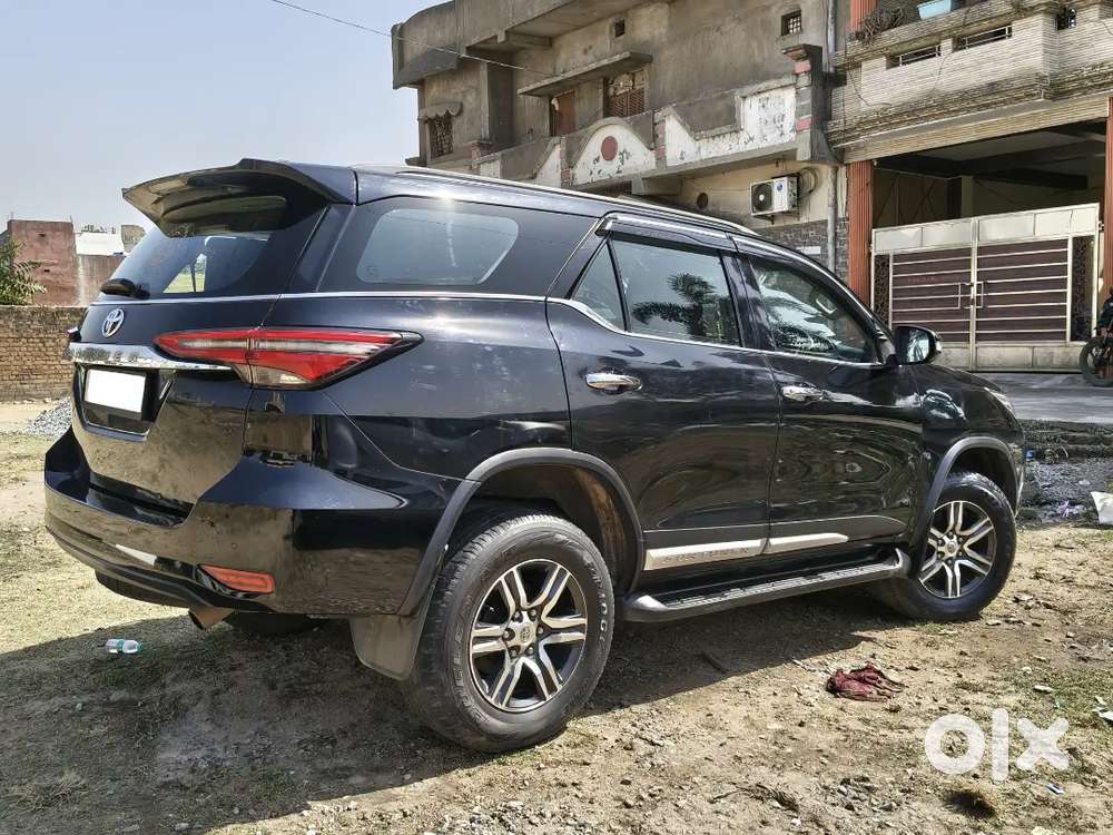Toyota Fortuner 2022 Diesel 148000 Km Driven