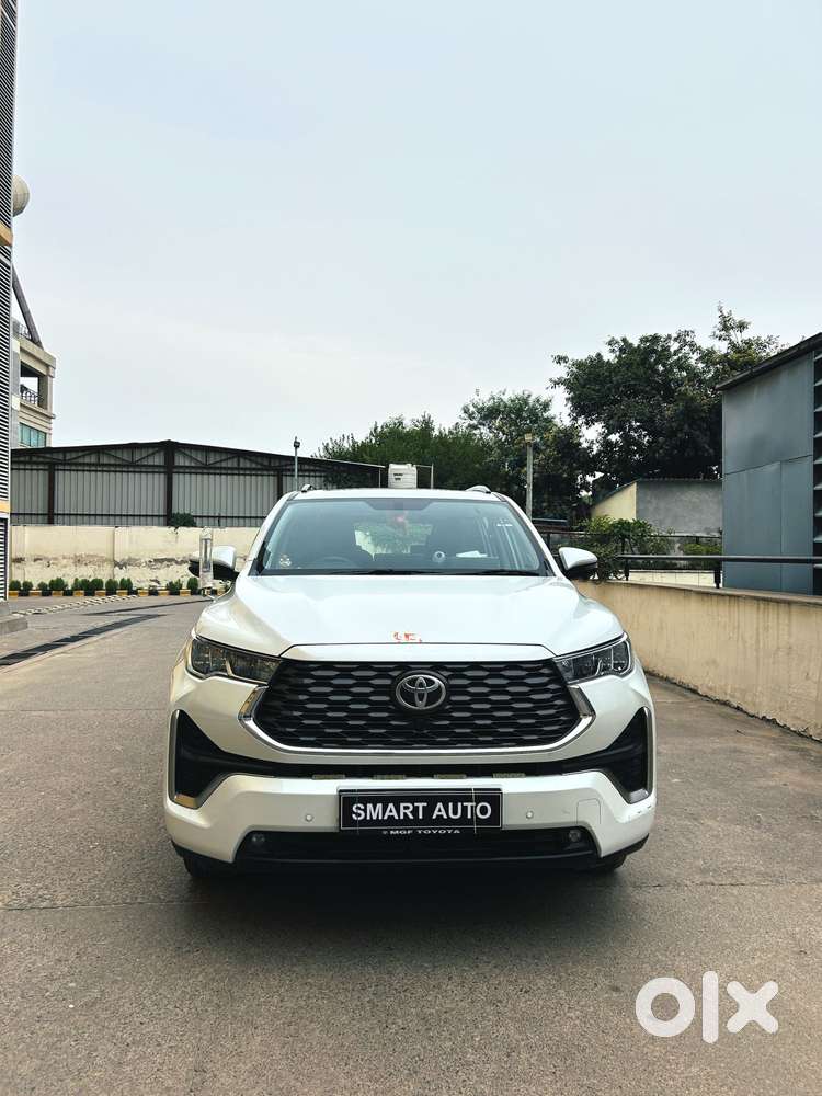 Toyota Innova Hycross 2.0 Zx Hybrid 7 Str, 2025, Petrol
