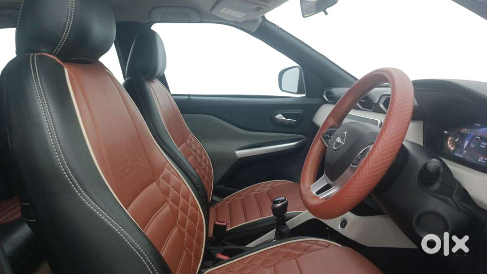 Nissan Magnite 1.0 Xv, 2022, Petrol