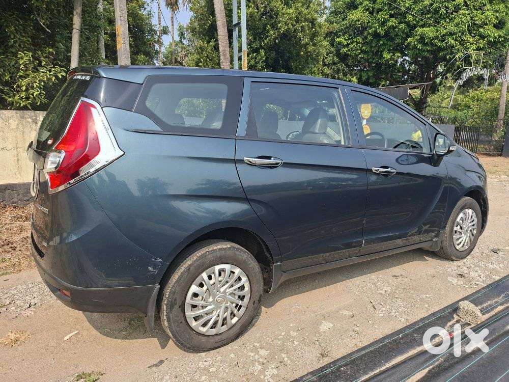 Mahindra Marazzo M2 8str, 2020, Petrol