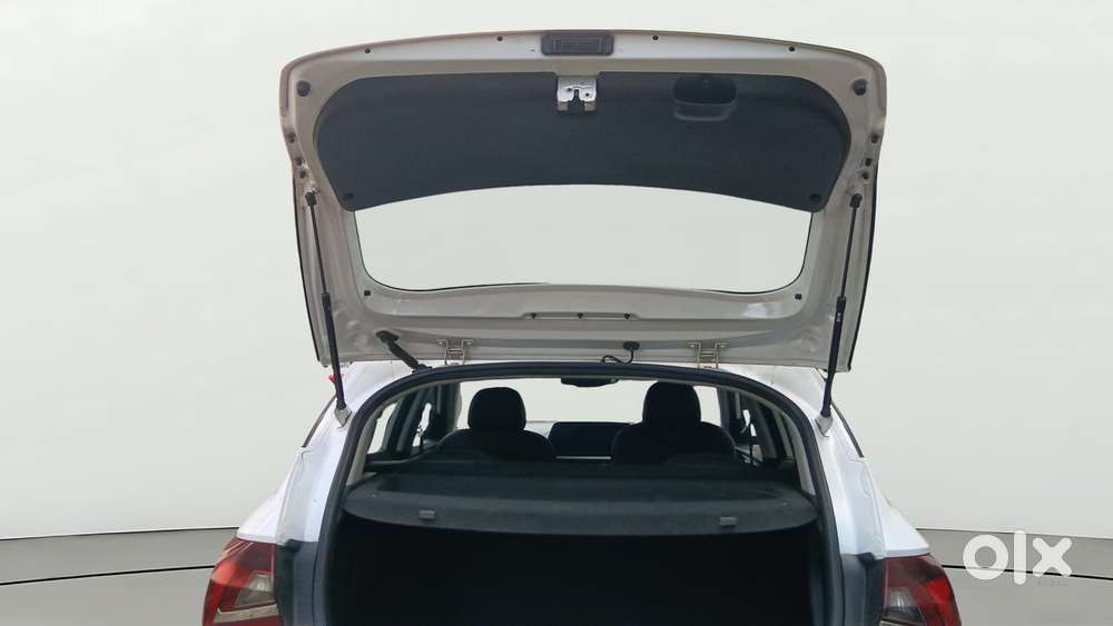 Hyundai I20 Asta 1.2 Ivt, 2021, Petrol