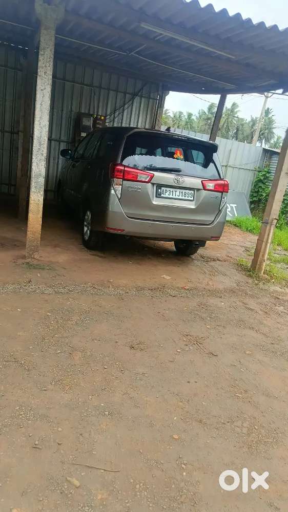 Toyota Innova Crysta 2017