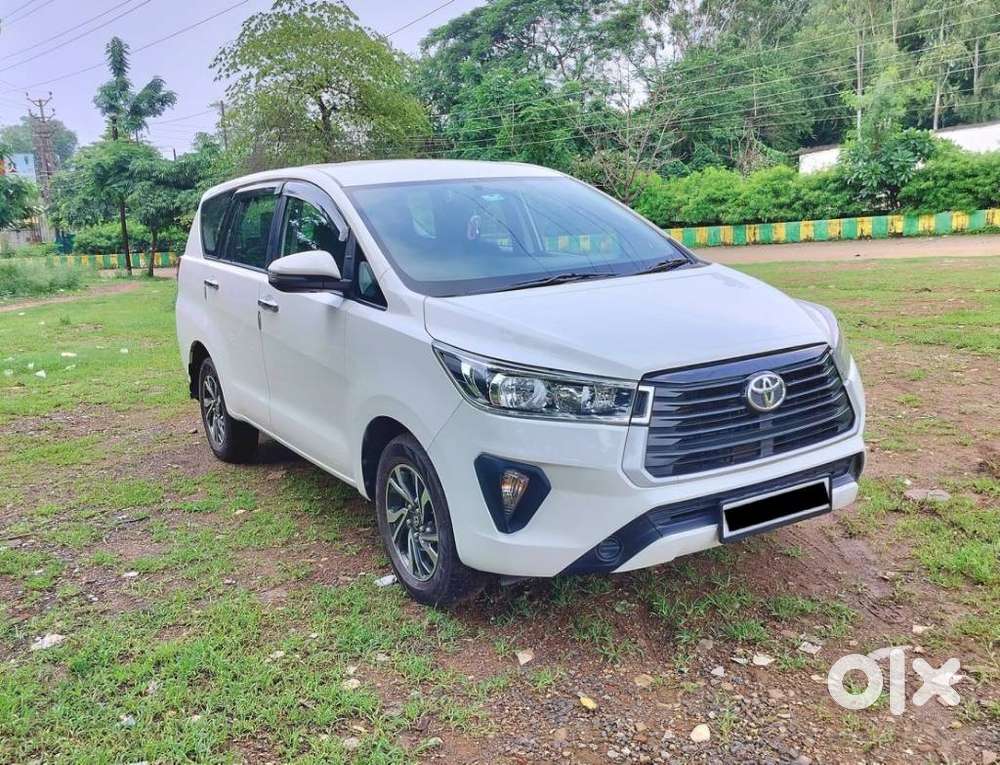 Toyota Innova Crysta [2020-ongoing] 2.4 Gx 8 Str, 2022, Diesel