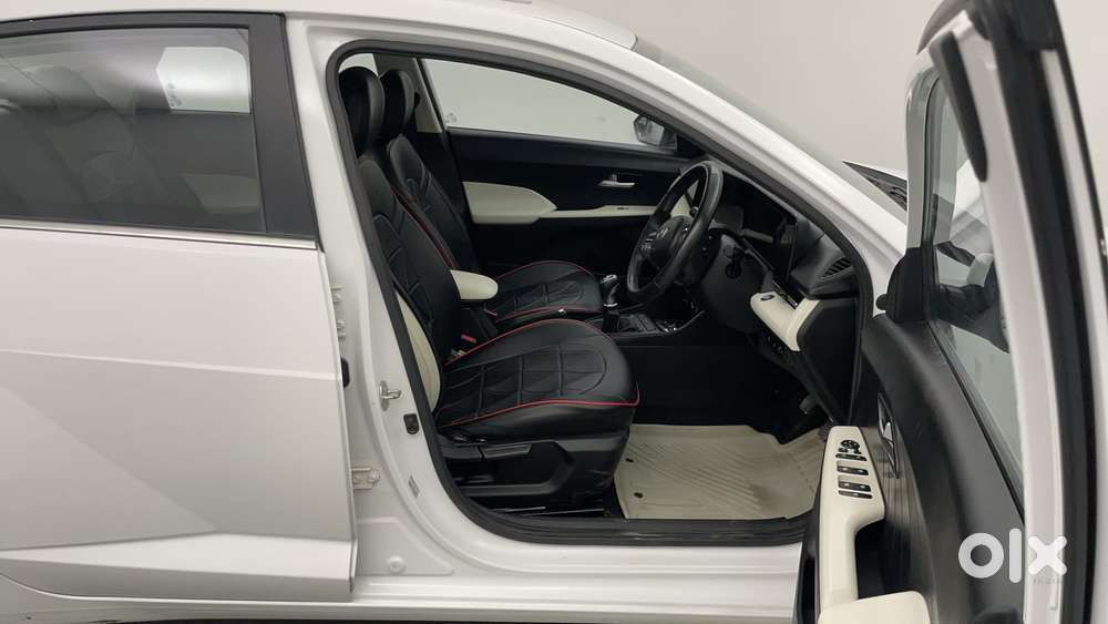 Hyundai Verna 1.5 Sx Petrol Mt, 2024, Petrol