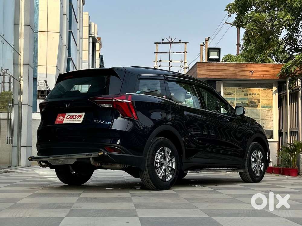Mahindra Xuv700 2.0 Mx Petrol Mt 5 Str, 2024, Petrol