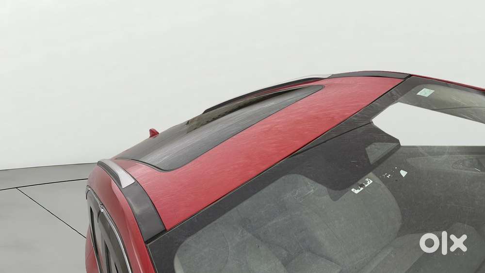 Mahindra Xuv700 2.0 Ax 7 Petrol Mt Str, 2021, Petrol