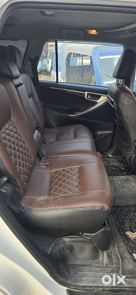 Toyota Innova Crysta 2017 Diesel Well Maintained