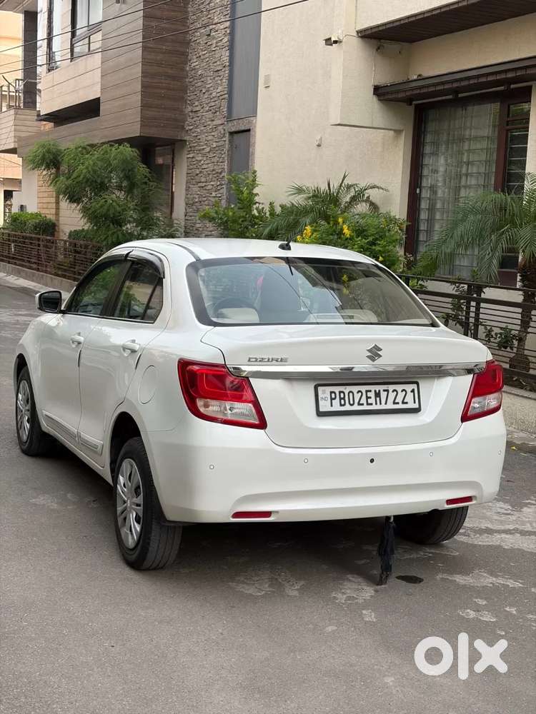 Maruti Suzuki Dzire 1.2 Vxi, 2023, Petrol