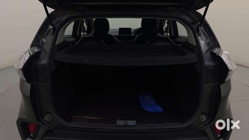 Tata Nexon 1.2 Revotron Xma Amt (s), 2022, Petrol