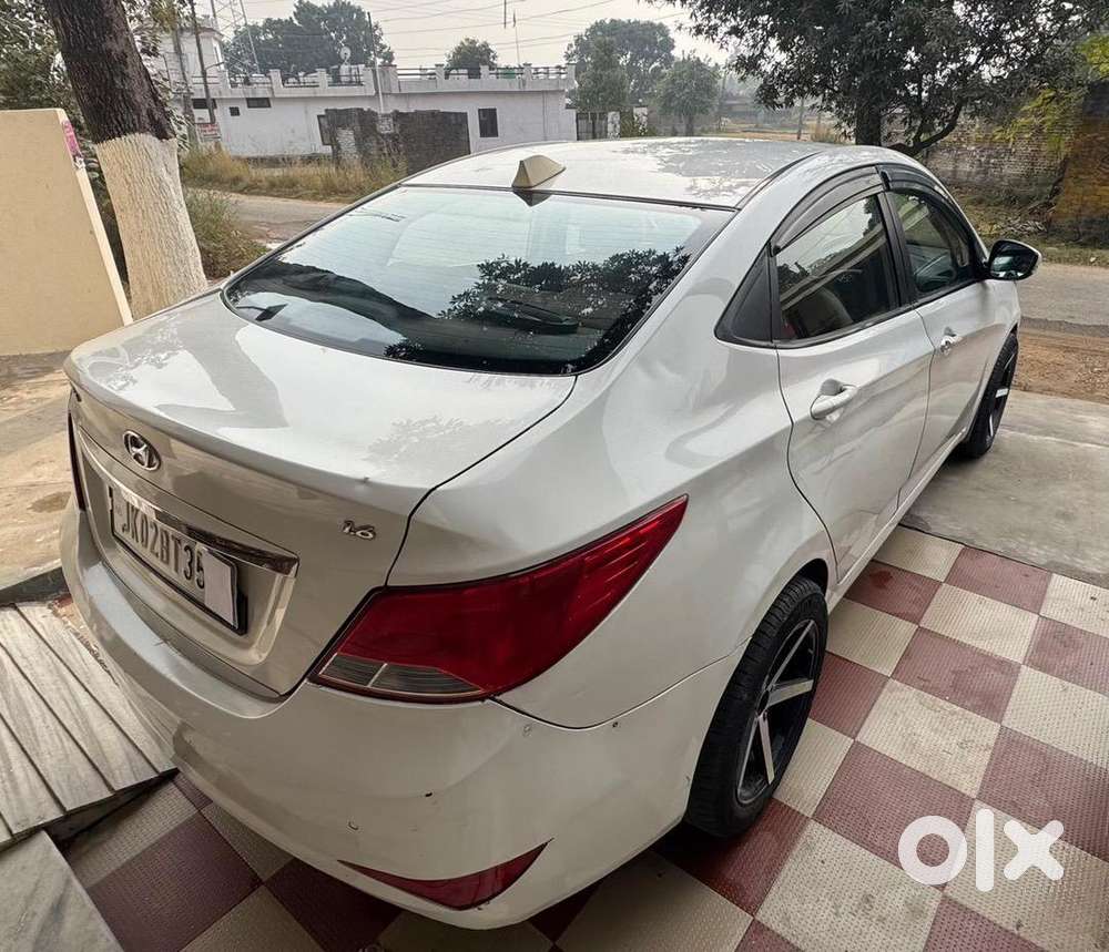 Hyundai Verna 2017 Petrol 70000 Km Driven