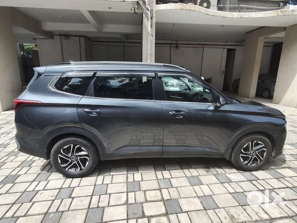 Kia Carens Prestige Plus