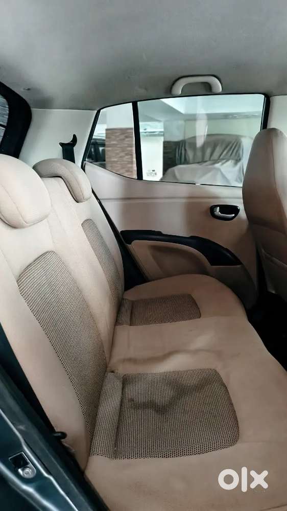 Hyundai I10 Sportz 2010 Petrol Manual 2032 Paper Ok