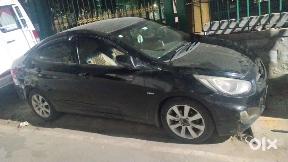 Hyundai Verna Fluidic 2011 Diesel 110000 Km Driven