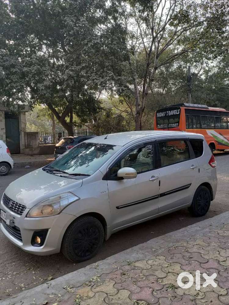 Maruti Suzuki Ertiga 1.5 Zxi, 2013, Cng & Hybrids