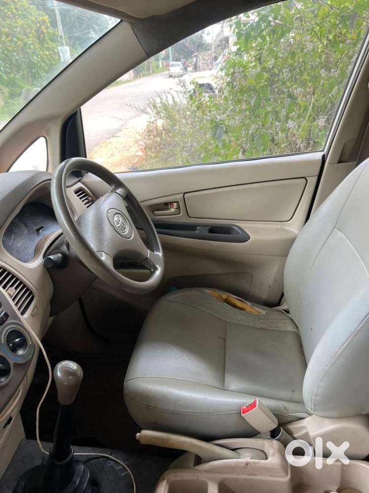 Toyota Innova 2006 Diesel Well Maintained