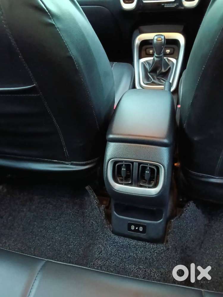 Kia Sonet 2025 Petrol