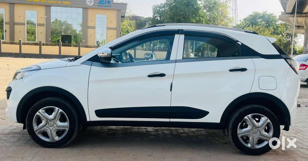 Tata Nexon 1.2 Revotron Xm, 2020, Petrol