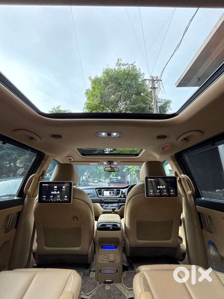 Kia Carnival Limousine Plus 7 Str, 2022, Diesel