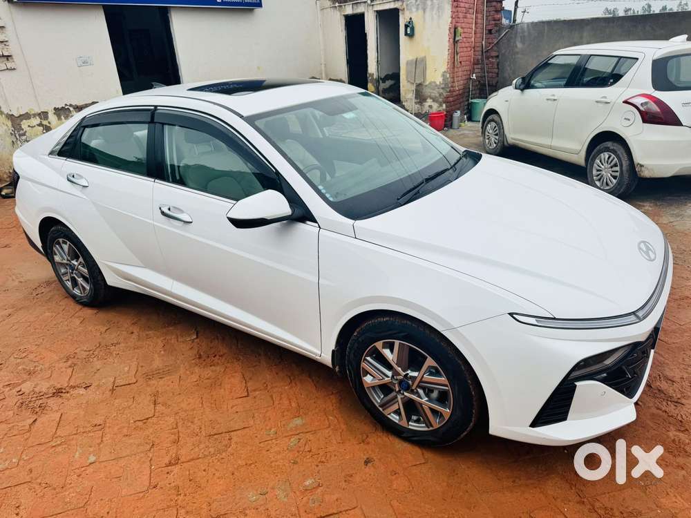 Hyundai Verna 1.5 Sx Petrol Mt, 2024, Petrol
