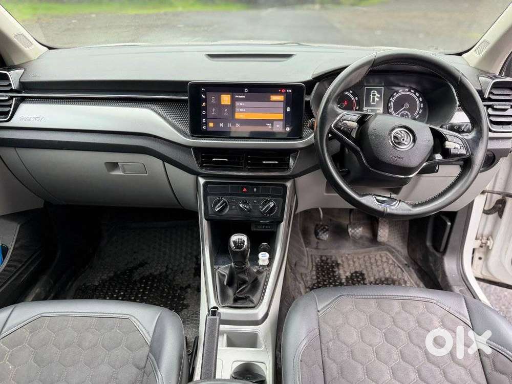 Skoda Kushaq 1.0 Tsi Ambition, 2022, Petrol