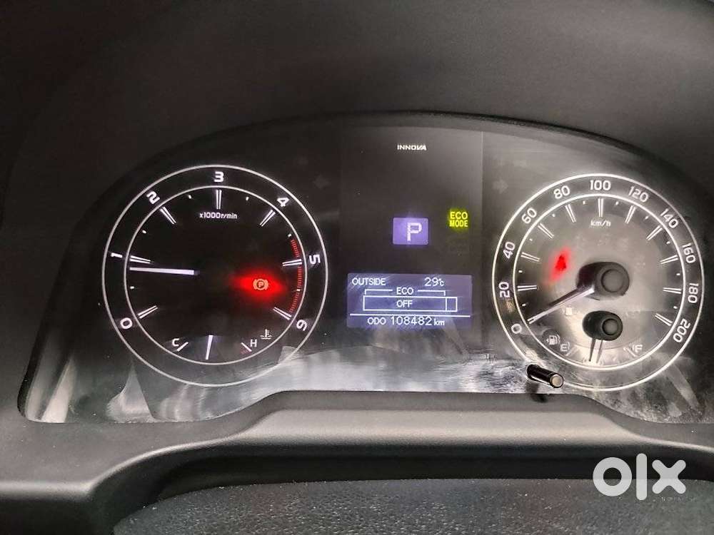 Toyota Innova Crysta 2.8 Gx At, 2016, Diesel