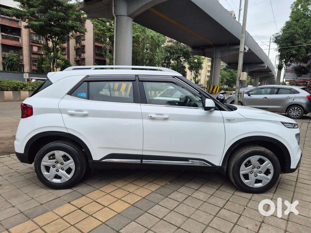 Hyundai Venue 1.2 S (o), 2019, Petrol