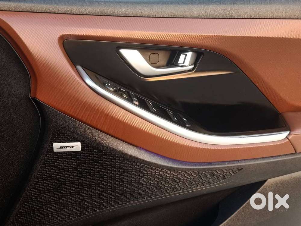 Hyundai Alcazar 2.0 Signature (o) Petrol At 7 Str, 2023, Petrol