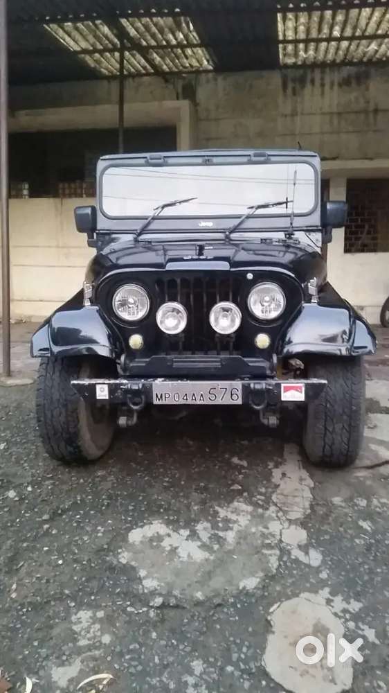 Vintage Jeep Kaiser 1968