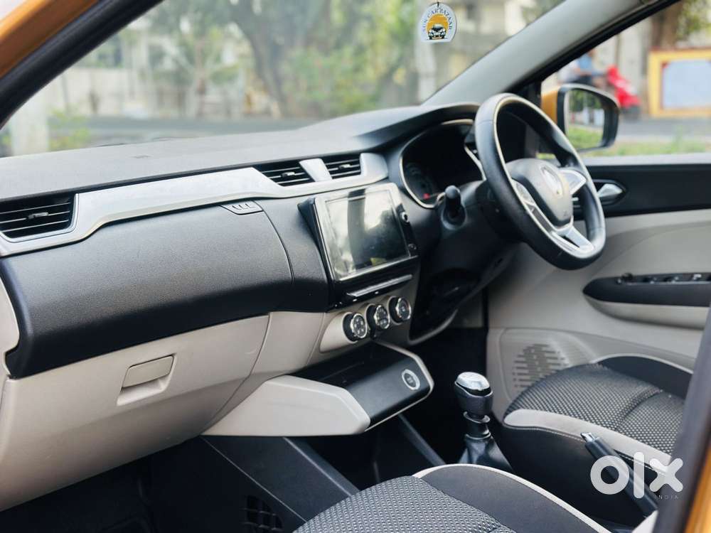 Renault Triber Rxz, 2019, Petrol