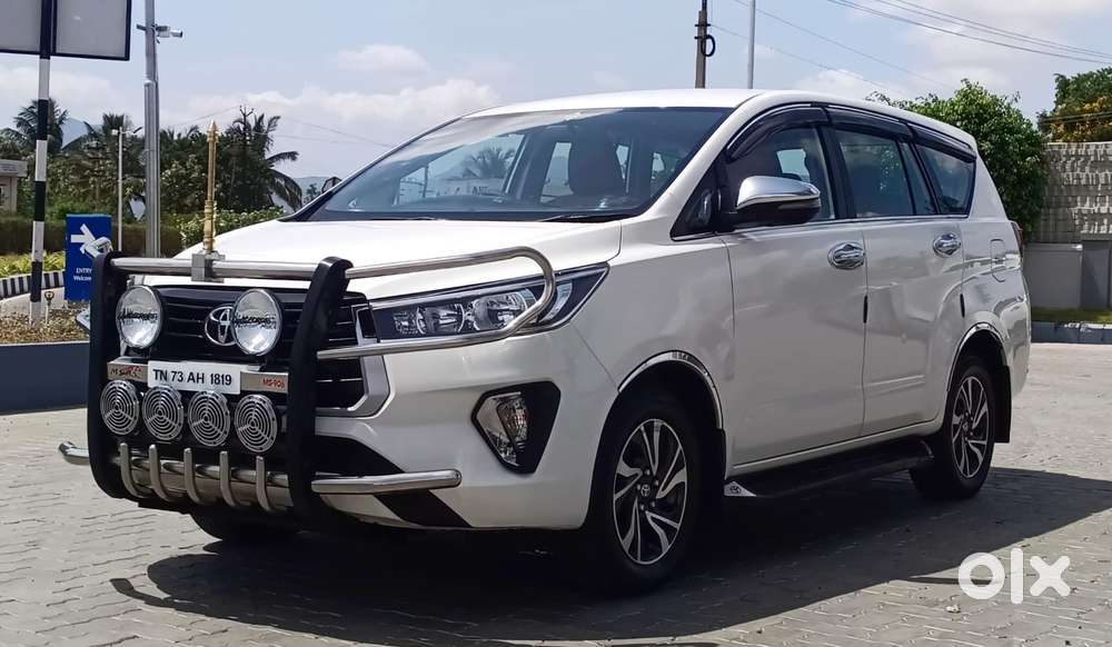 Toyota Innova Crysta 2.4 Gx Limited Edition At 7 Str, 2022, Diesel